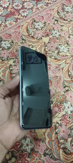 vivo y21 condition 10/10 with box and charger 4/64