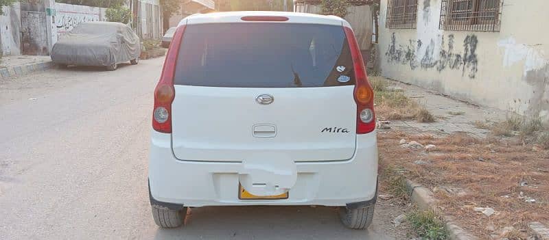 Daihatsu Mira 2009 1