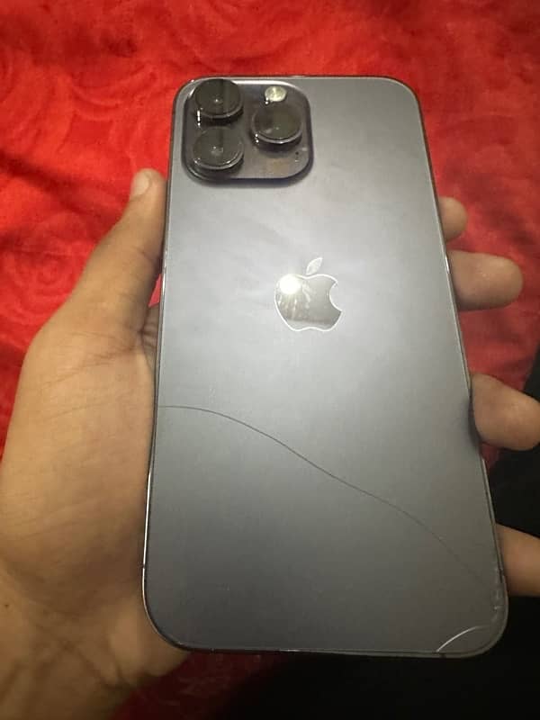 iPhone 14 Pro Max jv 128gb back crack 1