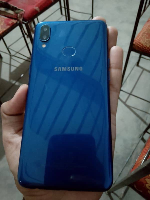 Samsung galaxy A10s read description 5