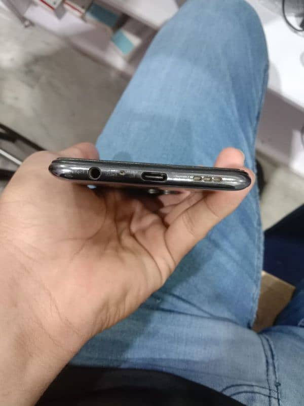 oppo f 17 pro 8/128 3