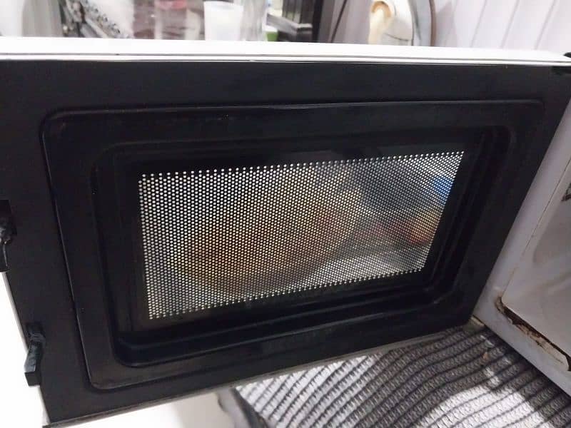 Dawlance microwave 2