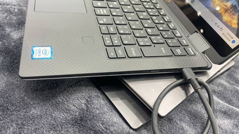 DELL XPS 13 9365 COREI5 8th Generation 8/256GB 3