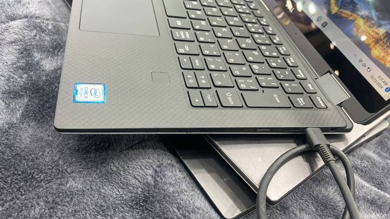 DELL XPS 13 9365 COREI5 8th Generation 8/256GB 6