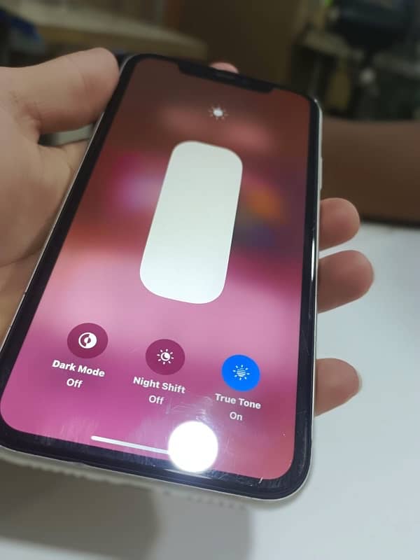 i phone 11 64gb face id problem battery helth problem  water pack 1