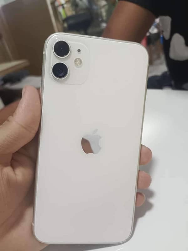 i phone 11 64gb face id problem battery helth problem  water pack 4