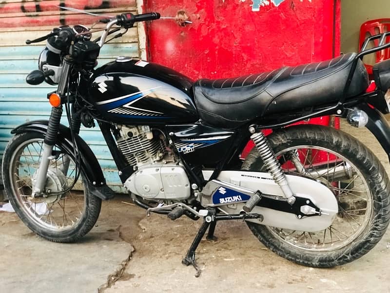 Suzuki GS 150 model 2016 3