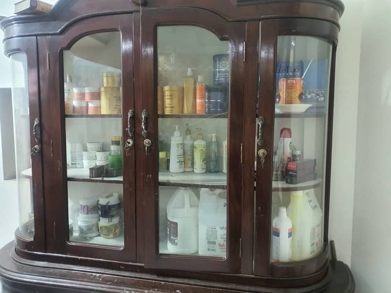 Running ladies Salon business for sale only items. 5