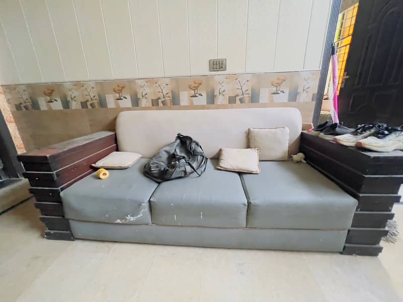 Sofa made with wood heavy weight approx sofa set around 100kg to 150kg 4