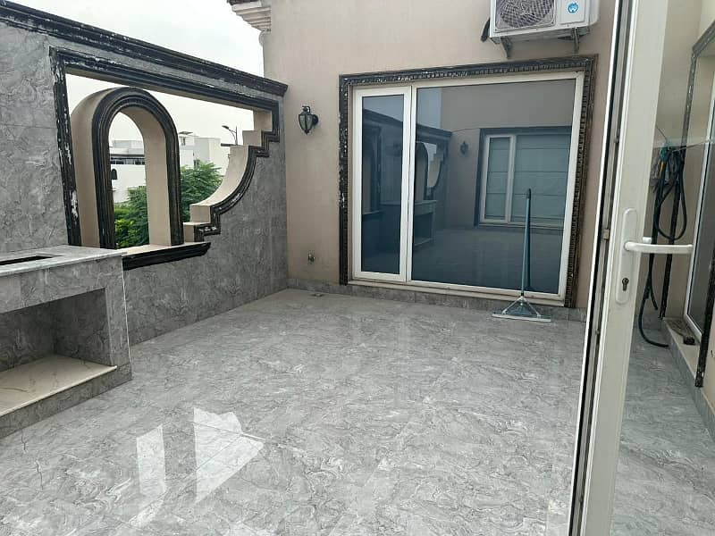 Separate Entry 1 Kanal Furnished Upper portion Available For rent In DHA PHASE 6 Lahore 5