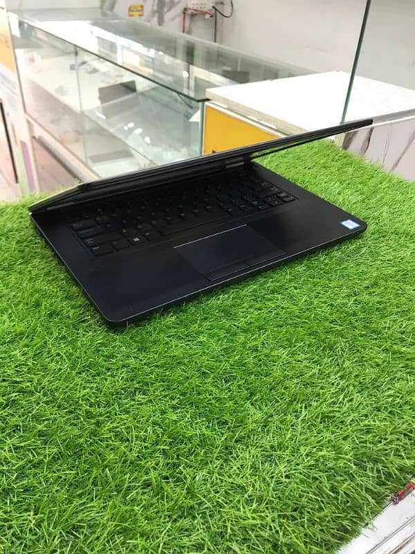 Dell Latitude 1