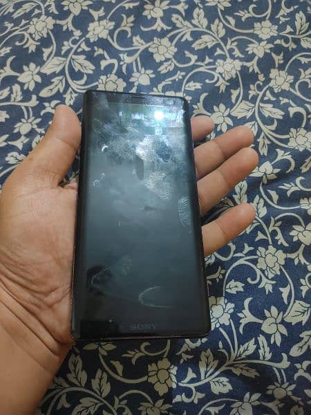 sony XZ3 ladies hand used 1