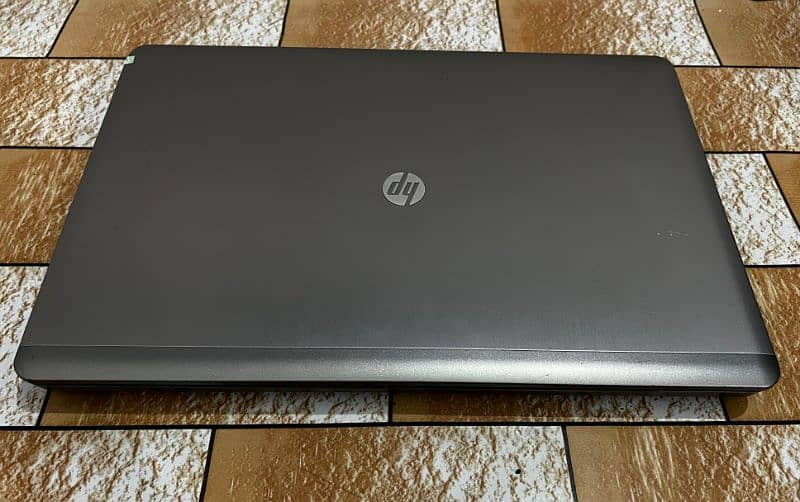 Détails Hp probook 4740s core i7 500 go