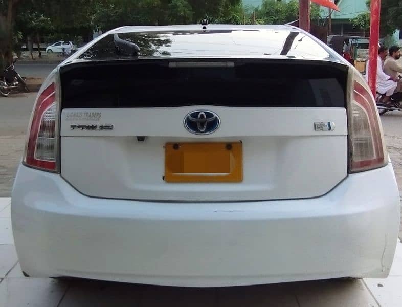 Toyota Prius 2013 1