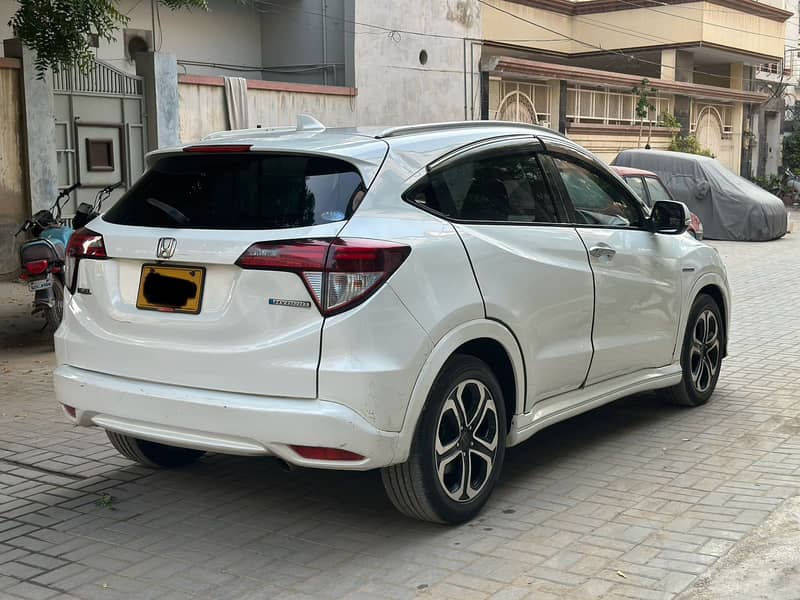 Honda Vezel Hybrid Z 2015 10