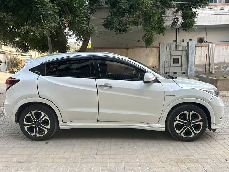 Honda Vezel Hybrid Z 2015 11