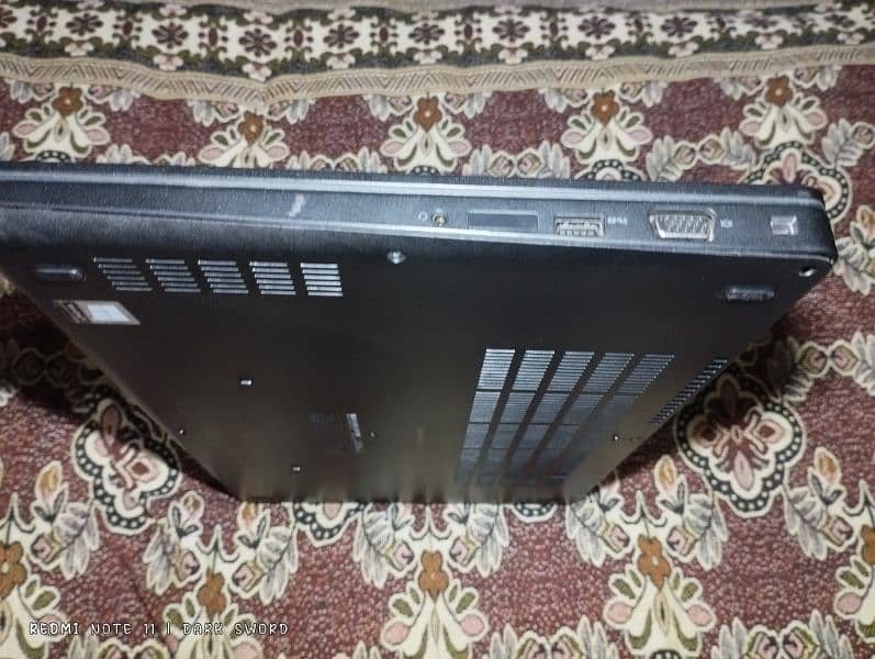 Dell latitude 5590 4