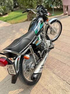 Honda 125 2023 Zero meter 03256235300