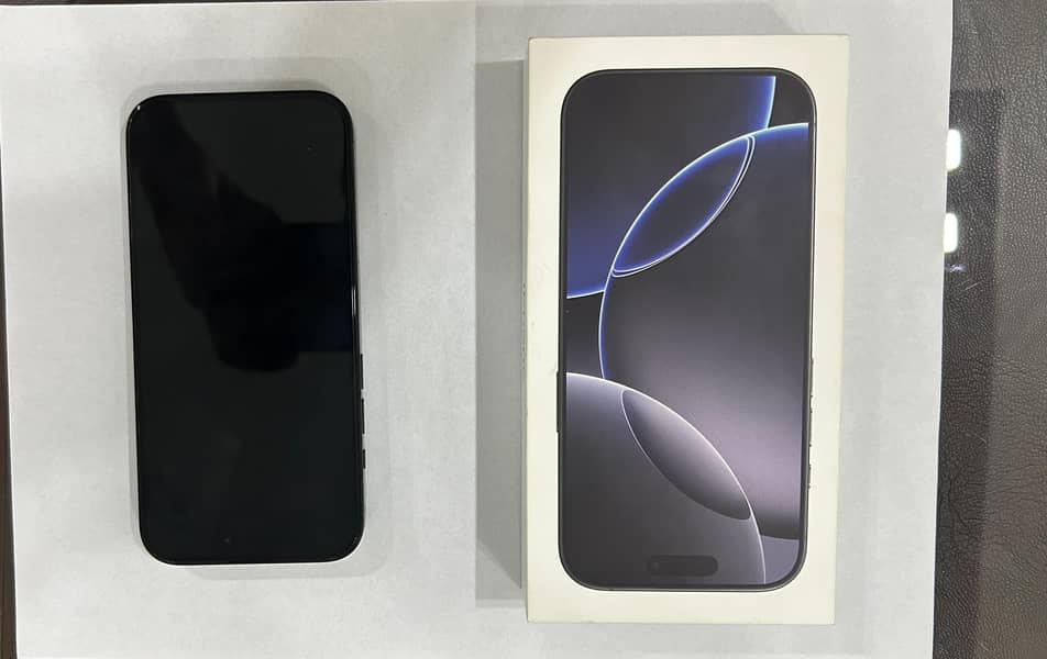 iPhone 15 Pro 256 GB Black Titanium 1