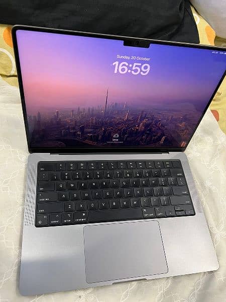 14" Macbook pro with M1 pro. 16/512GB 2