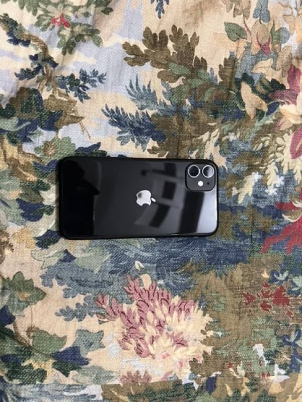 iphone 11(64gb) for sale 1