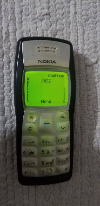 Nokia 1100 1