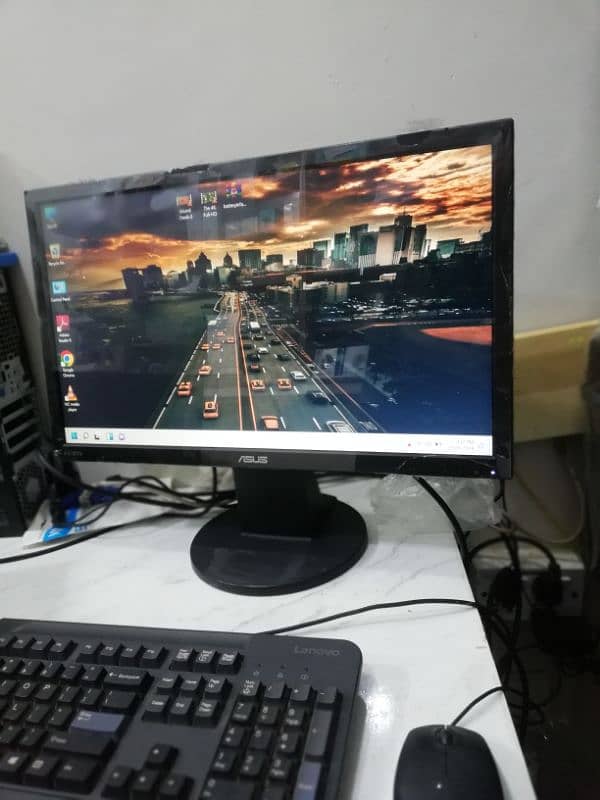 Asus 22" & 24" Full HD Gaming LED Monitor in A+ Condition (UAE Import) 6