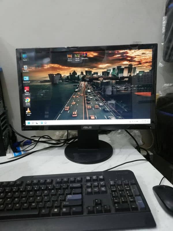 Asus 22" & 24" Full HD Gaming LED Monitor in A+ Condition (UAE Import) 10