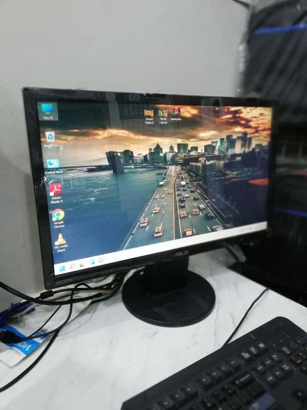 Asus 22" & 24" Full HD Gaming LED Monitor in A+ Condition (UAE Import) 14