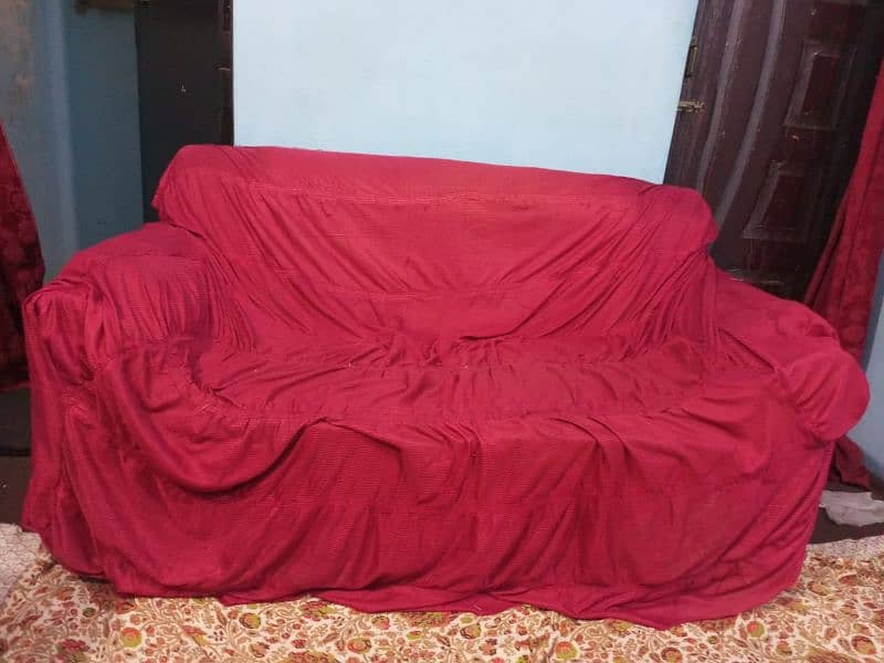 7 seater sofa set in good price with covers 4