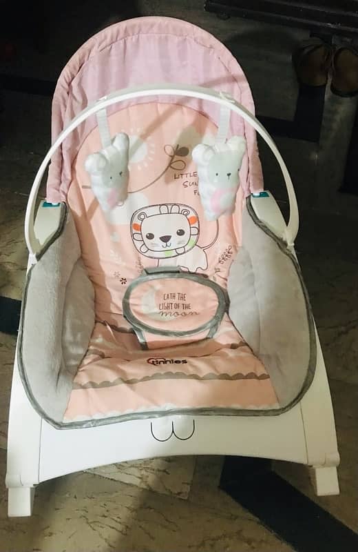 tinnies baby rocker n bouncer 3