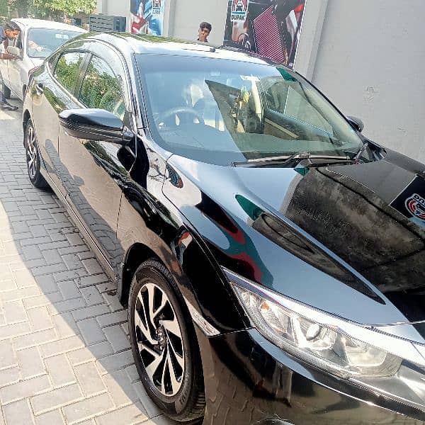 Honda Civic Oriel 2018 4