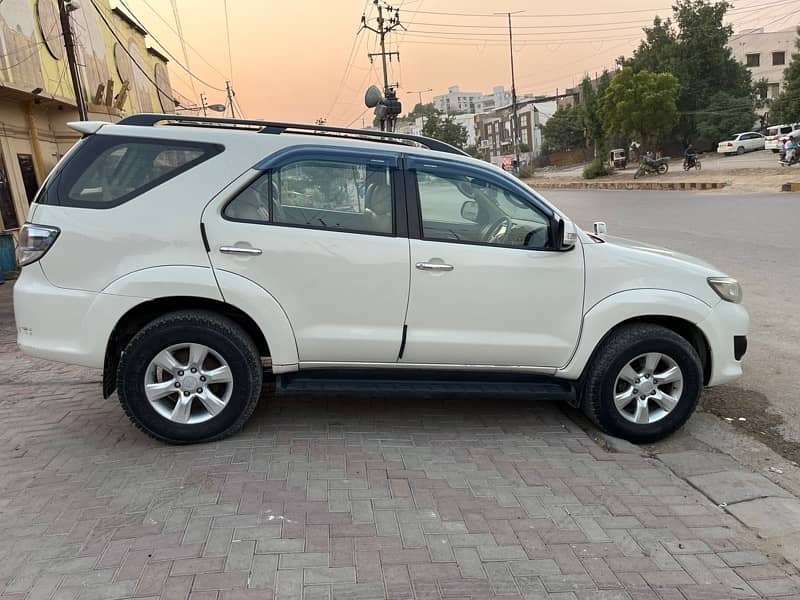 Toyota Fortuner V 2014 7