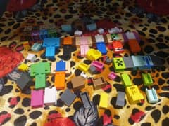 A minecraft toy skins steave Alex like