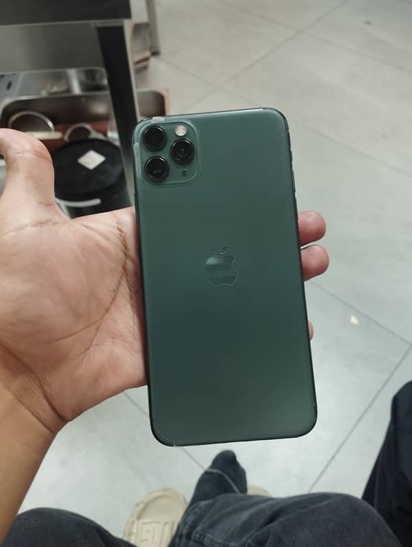 iphone 11 pro max 6