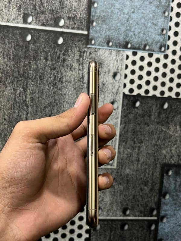 iphone 11 pro pta approved 1