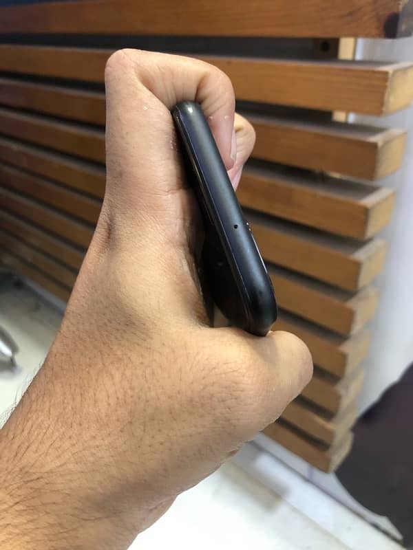 Pixel 4 6/64GB PTA Approved 1