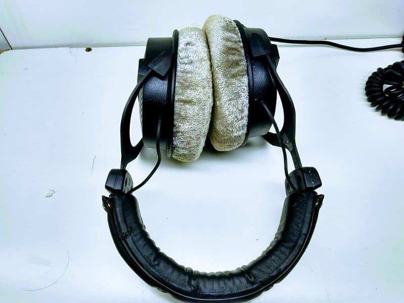 beyerdynamic headphones studio like AKG M audio krk behringer 7