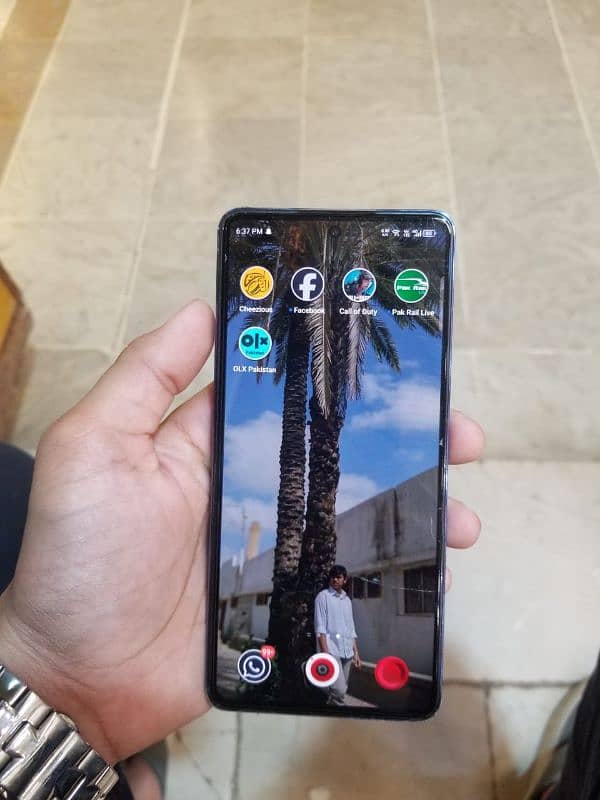 techno camon 20 pro 8+8gb ram 256 gb storage 5