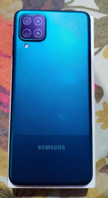 Samsung Galaxy a12 4