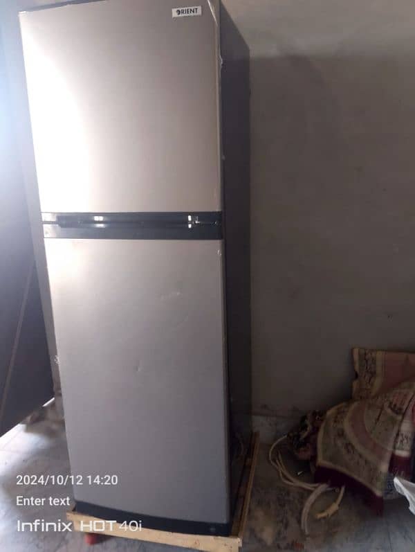 orient refrigerator gray colour Shah Doula Road Gujrat city 2