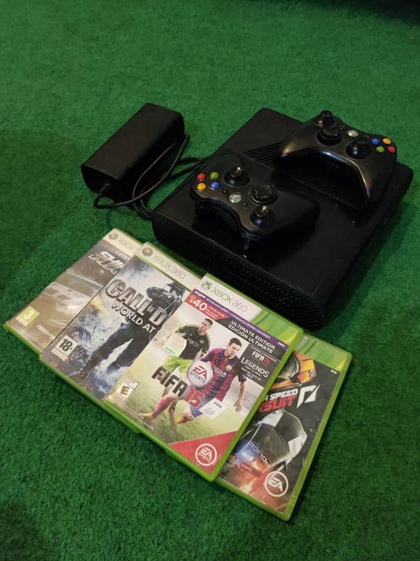 Xbox 360 e-Slim __ 500gb 0