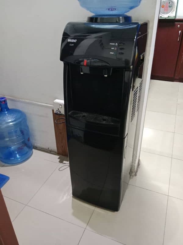 water dispenser 10/10 condition 2