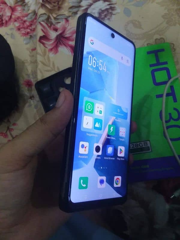 Infinix hot 30 8/128 complat Saman koi folt nai hai fresh pees hai 5