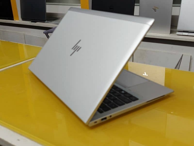 11th Gen i7 HP Elitebook G8 10/10 Condition 3