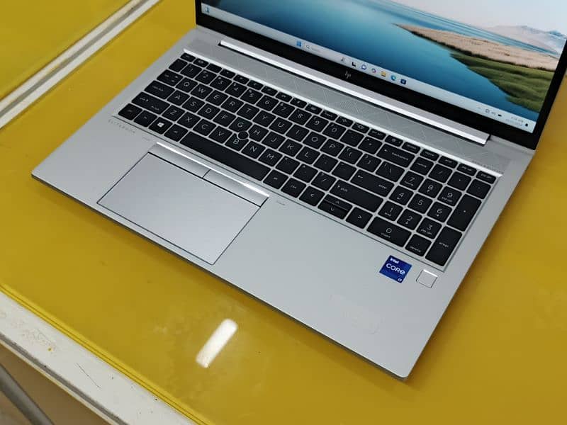 11th Gen i7 HP Elitebook G8 10/10 Condition 5