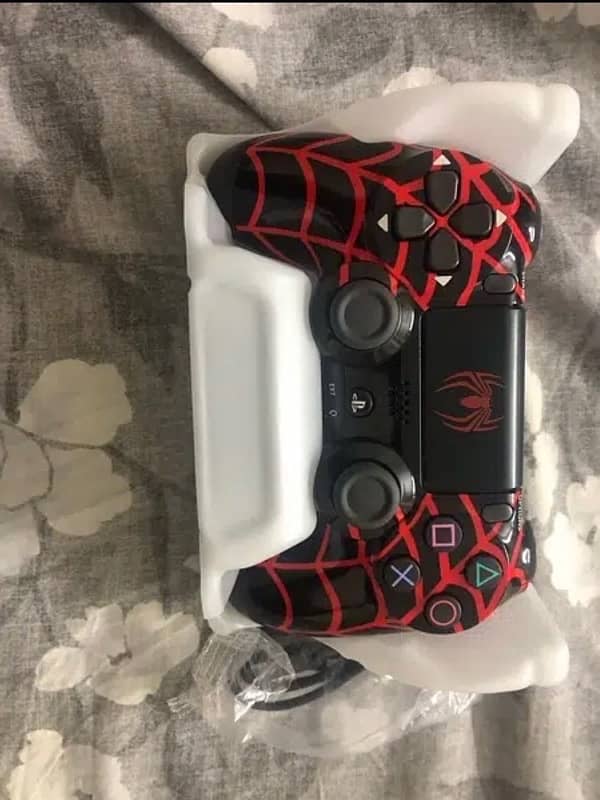 PS4 controller spider man edition with box and cable 3