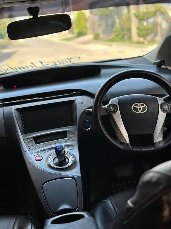 Toyota Prius 2013 1