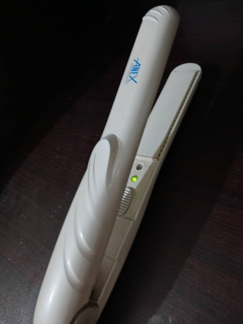 Anex AG-7031 Portable Hair Straightener – Excellent Condition! 5