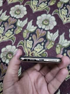 iPhone xs excellent condition